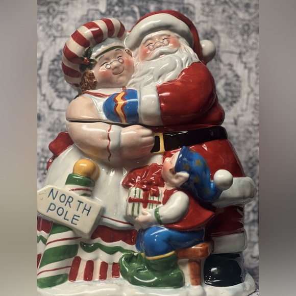 Cookie Jar Certified International Susan Winget Ceramic Santa and Mrs. Clause - Picture 12 of 12